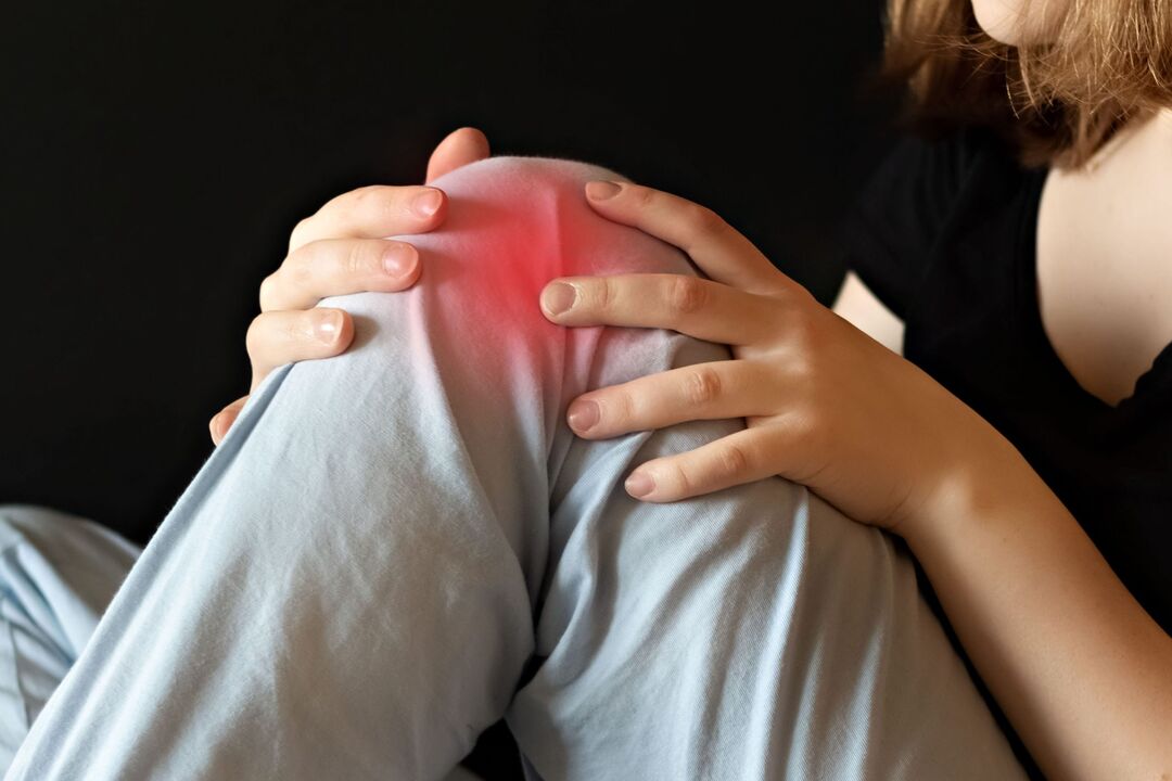 Douleur au genou causée par une blessure ou une maladie. 